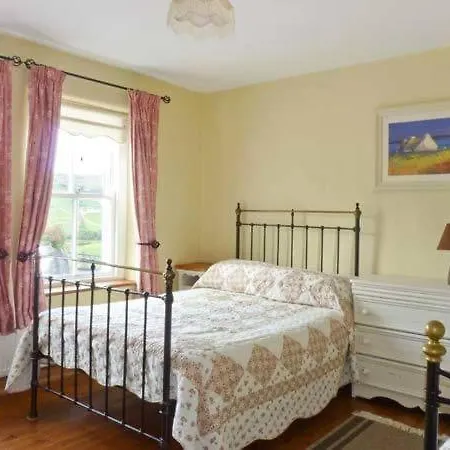 Hollyglen House * Common (Donegal)